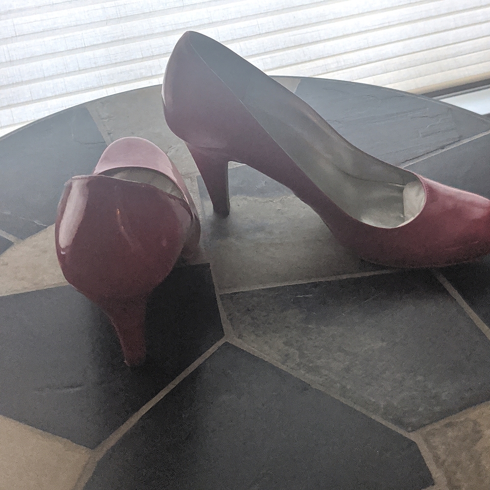 Shoes - Picture 2 of 4